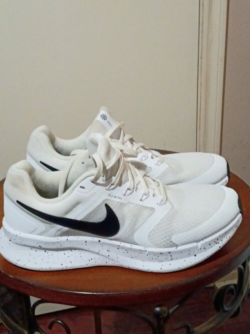 Nike Run Swift 3 White Black Athletic Running Shoes IB4370-100 Women's Size 8